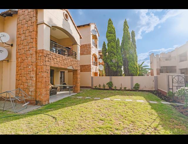 3 BEDROOM APARTMENT FOR SALE IN HALFWAY GARDENS